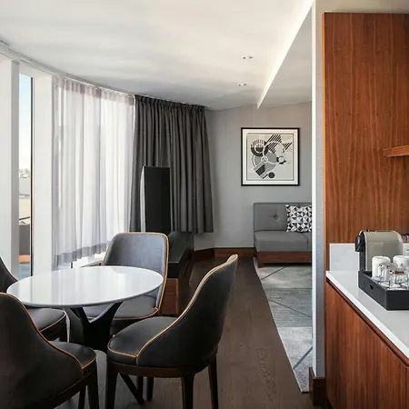Hotel Marriott 5*